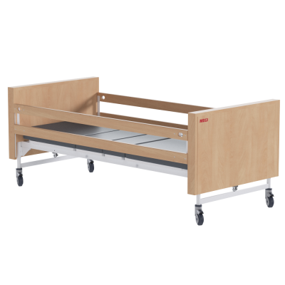 Кровать медицинская функциональная MEGI Salvita 6 с регулированием высоты электроприводом, спинками из ЛДСП, деревянными реечными боковыми ограждениями, ложем из стального листа, регулированием секций и Тренделенбурга электроприводами